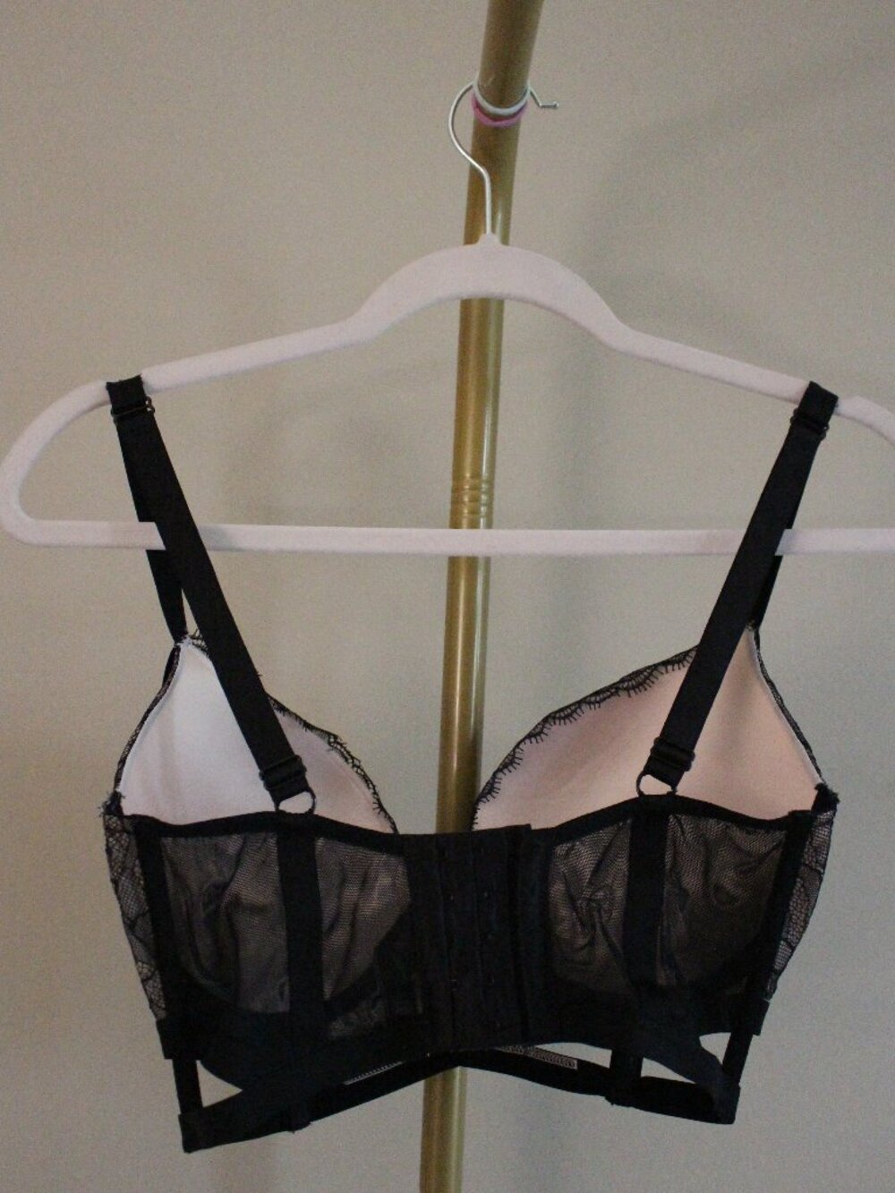 Women's Victoria's Secret Very Sexy Push Up Bra, Size 34DD - Picture 4 of 5